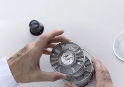 广州积家售后维修服务中心-清洗保养